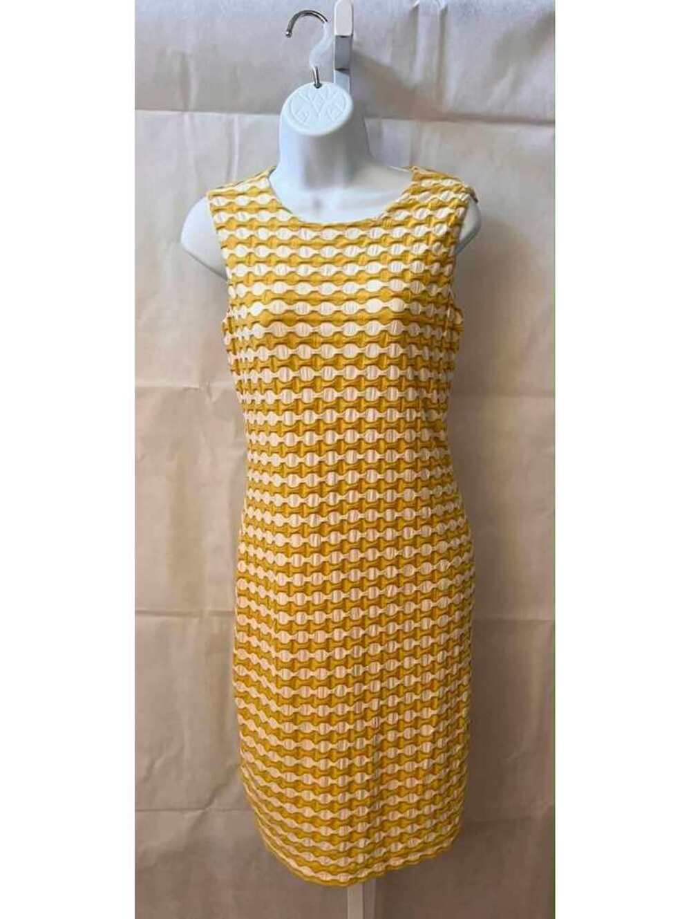 Calvin Klein Size 2 Gold Ivory Textured Sleeveless Sheath Dress